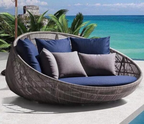 Handmade Rattan Outdoor Bed - Image 4