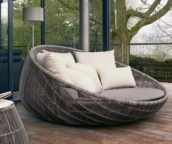 Handmade Rattan Outdoor Bed - Image 5